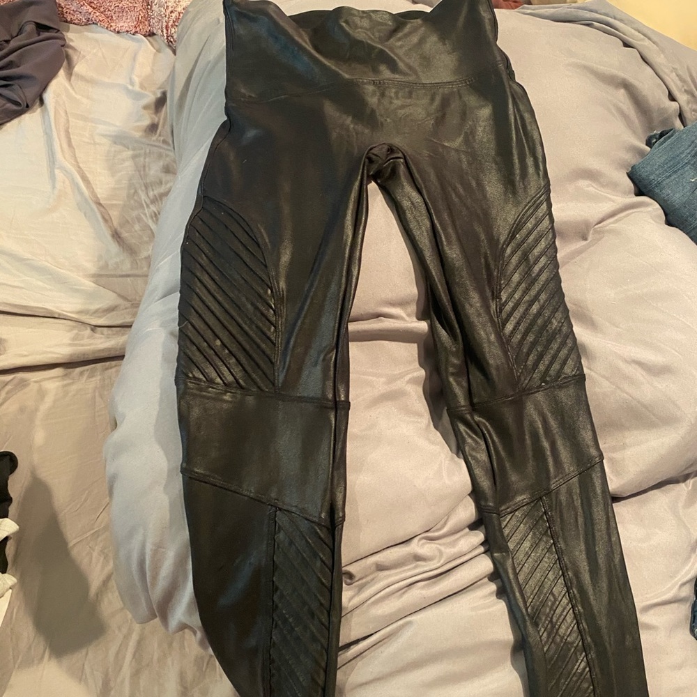 Spans Faux Leather Black Leggings